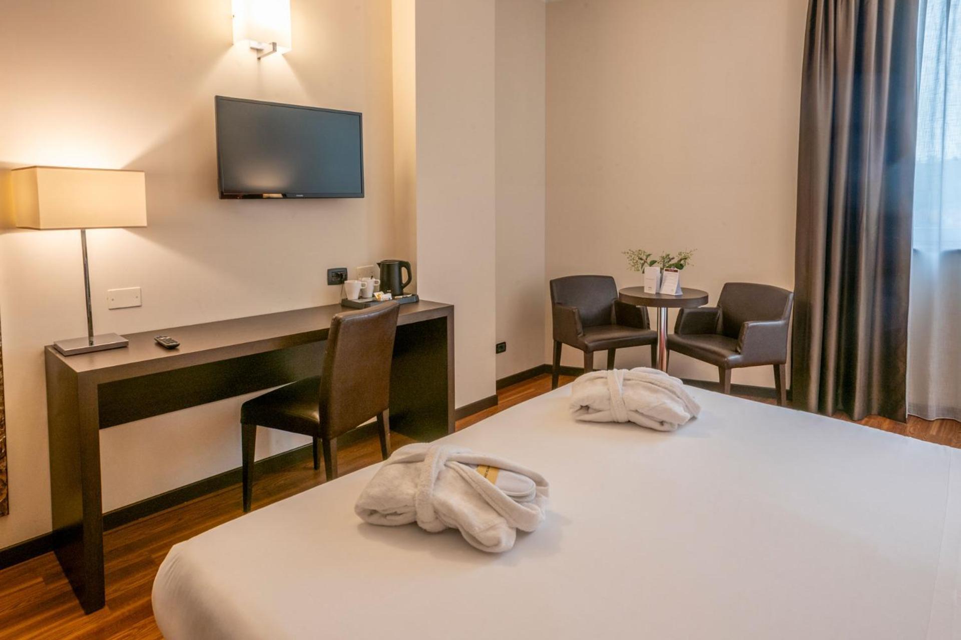 Kona Hotel Verona By Kleos Group Collection เนกรา ภายนอก รูปภาพ